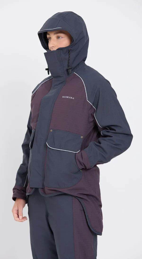 kaiwaka stormforce women's winter jacket tilted hood up